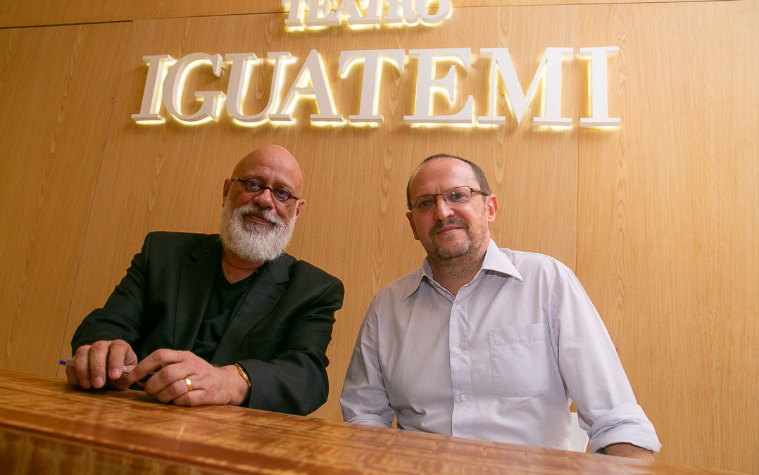 Luiz Felipe Pondé e Ilan Brenman no Teatro Iguatemi